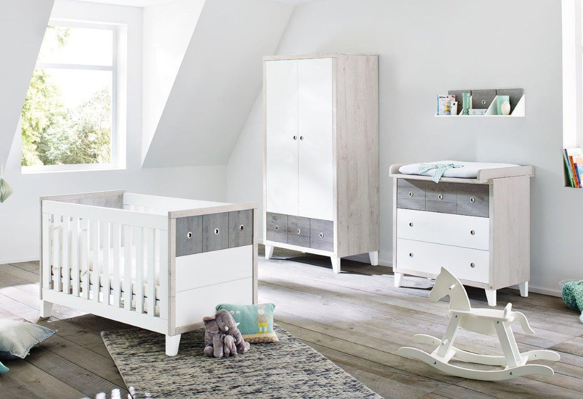 Brooklyn Wall Shelf, nursery
