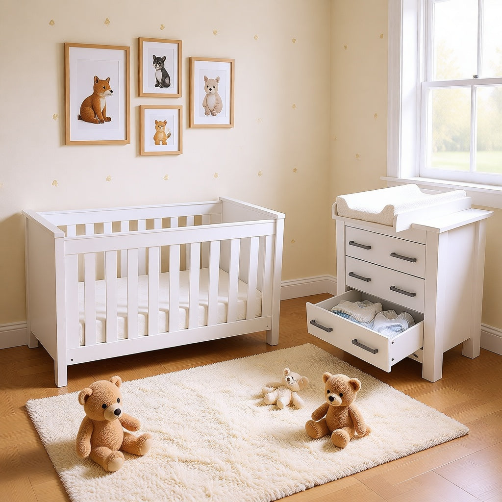 Bordeaux Cot — White, bright nursery