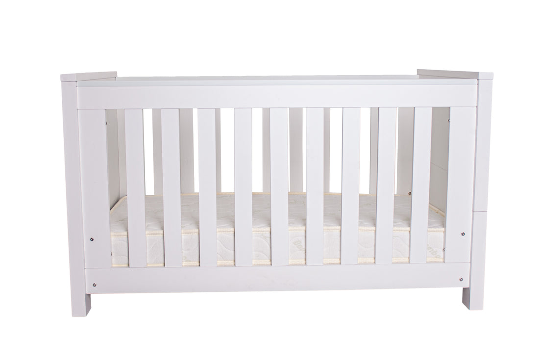 Bordeaux Cot — Easy lifts, safe sides