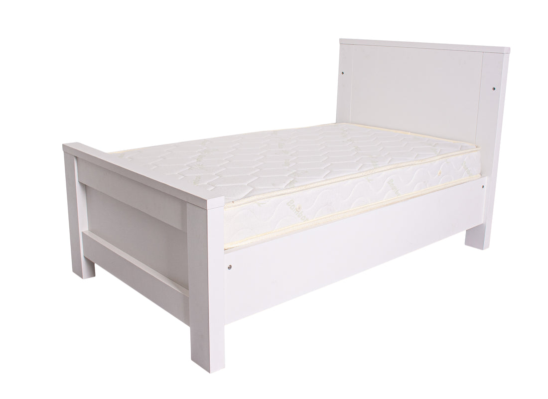 Bordeaux Cot — Three beds in one