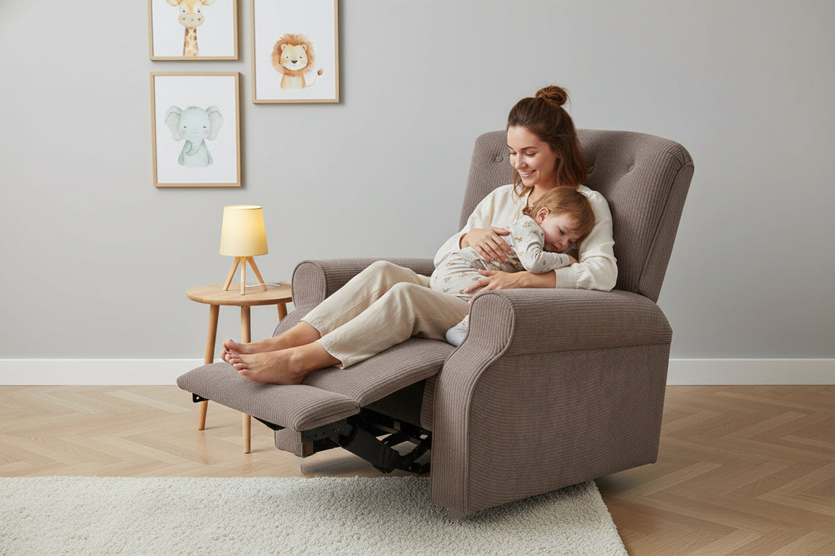 Clio reclined, nursery