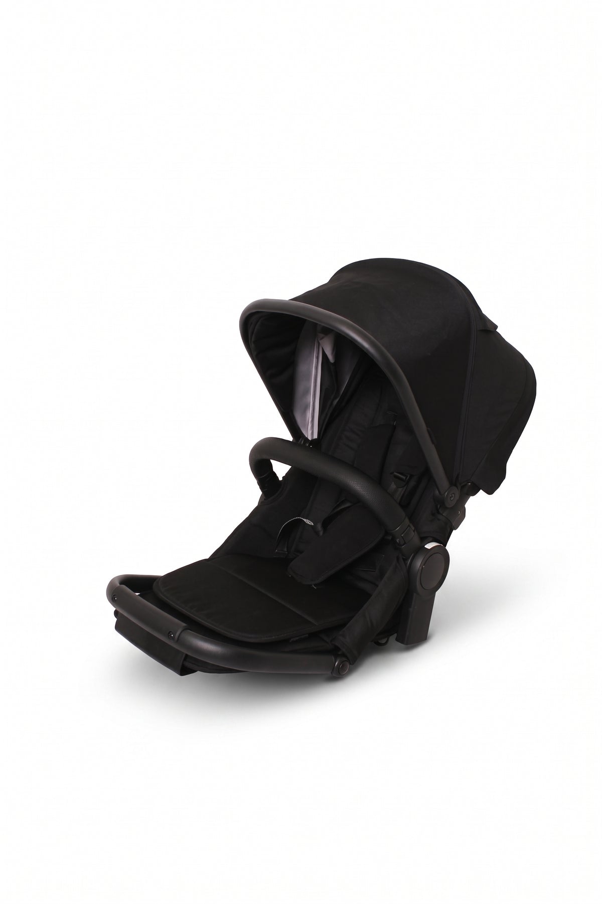 Neo Duo Seat — Ebony — shown on the frame 6