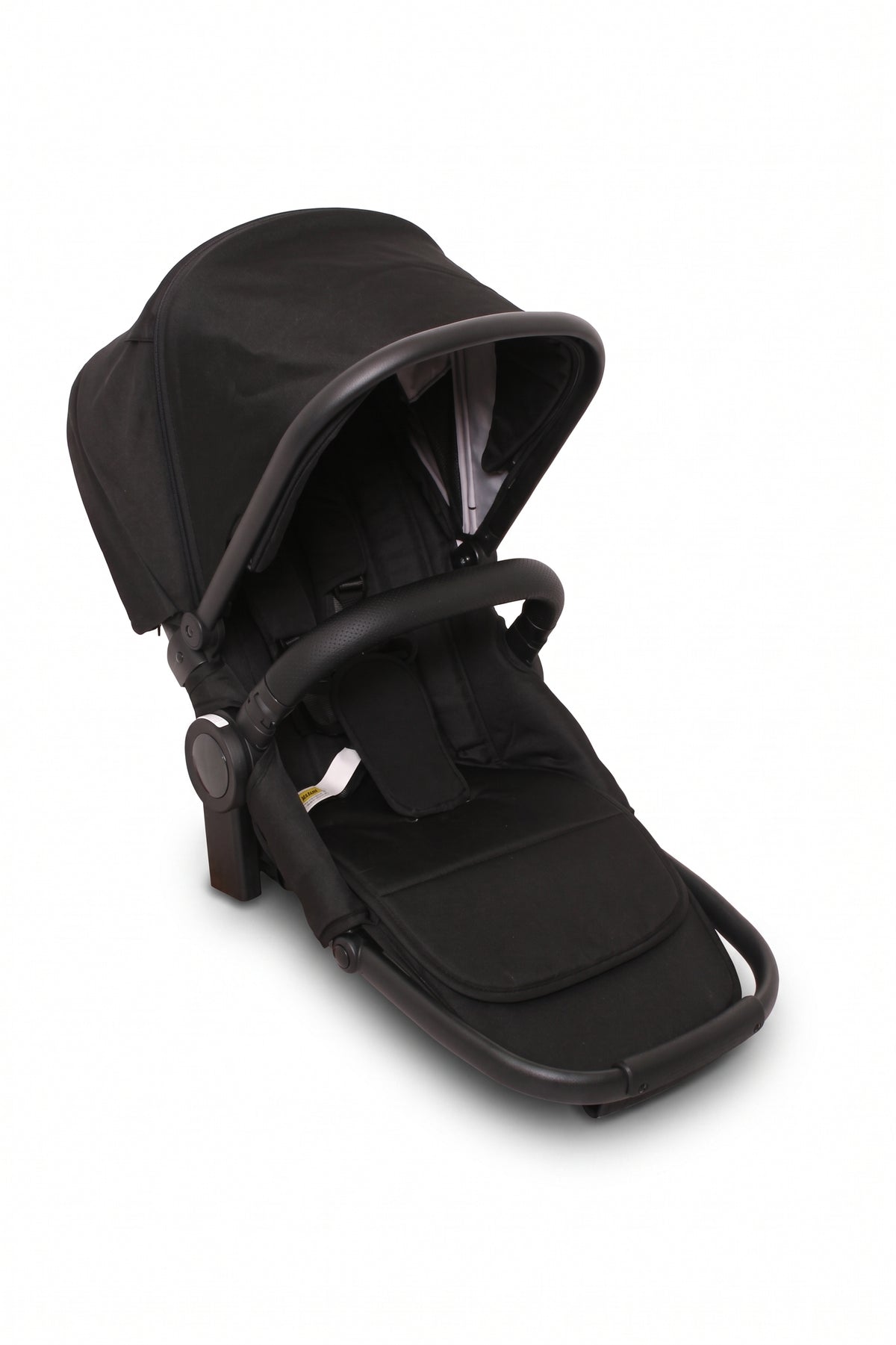 Neo Duo Seat — Ebony — shown on the frame 7