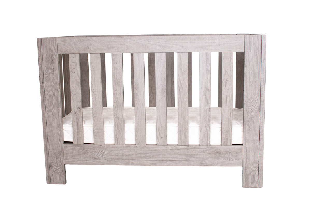 Stan Mini Cot — front