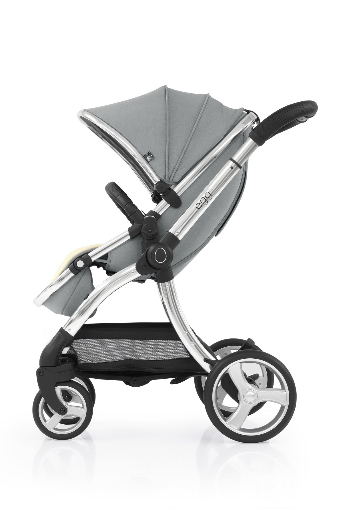 egg2 Stroller — Monument Grey — world facing