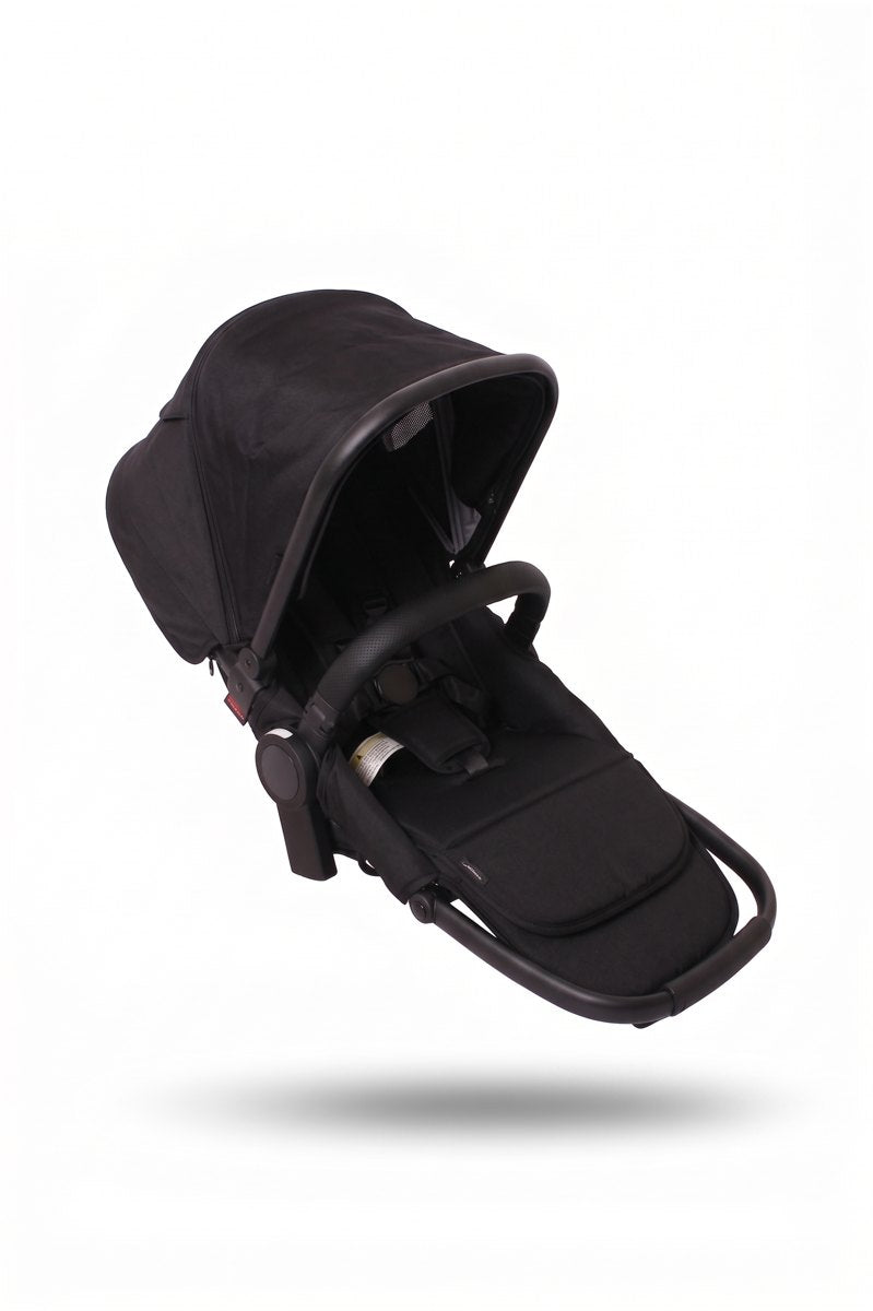 Magnetic buckles, swivel bumper bar