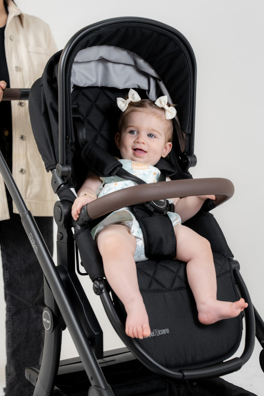 Neo Stroller — Ebony — seat with bub
