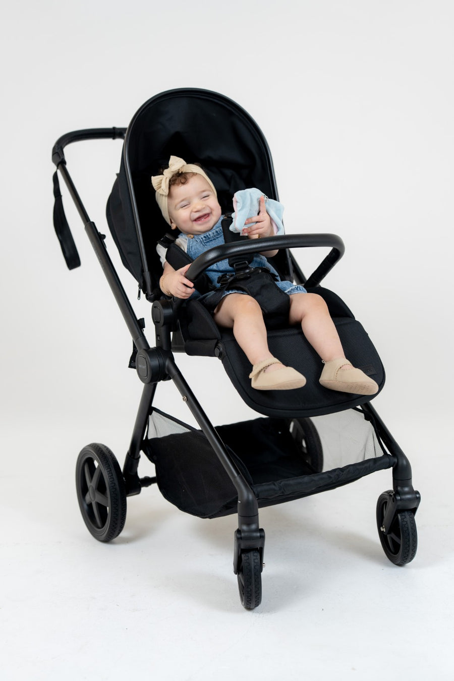 Neo Stroller — Ebony — studio 2