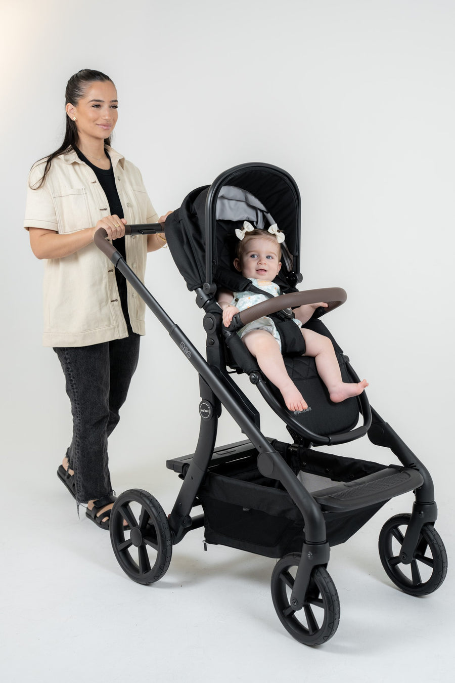 Neo Stroller — Ebony — studio 7