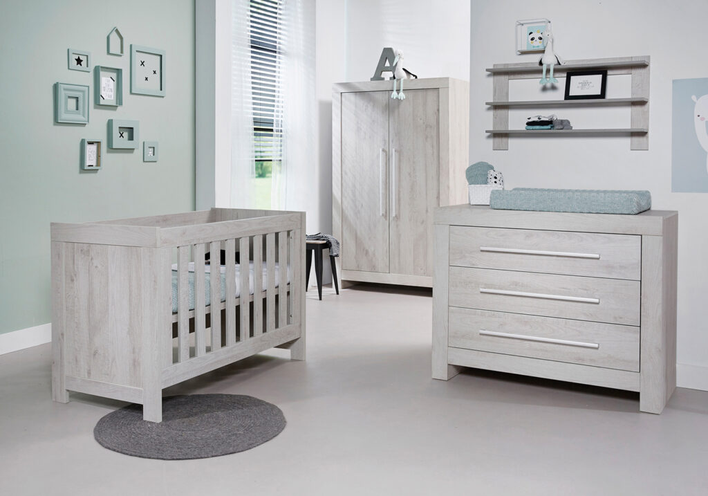 Houston Cot, Chest and Mattress - Image 8